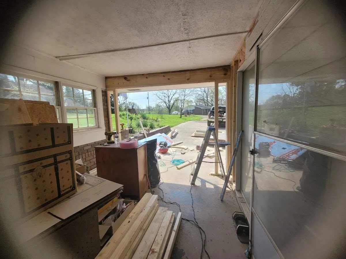 Air movers and dehumidifier for Drying & Dehumidification in Shelby